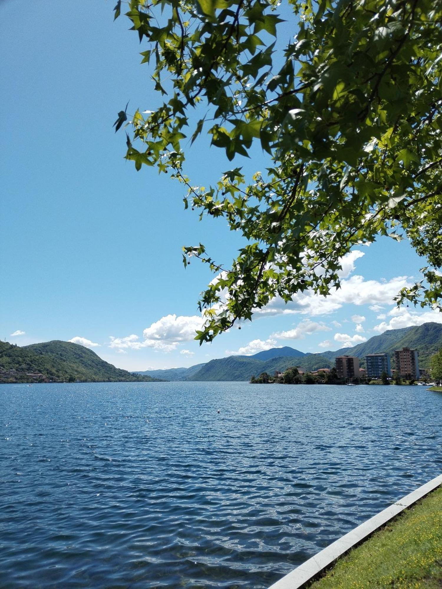 Un Balcone Sul Lago 奥梅尼亚 外观 照片